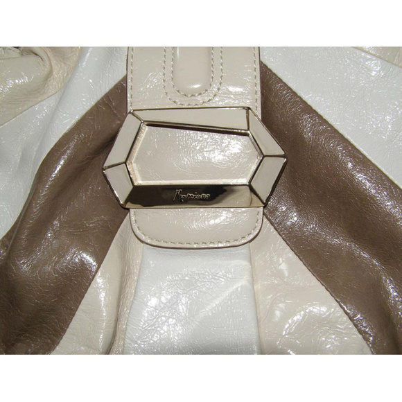 New! Guess by Marciano leather bag w/chain strap - Picture 3 of 8